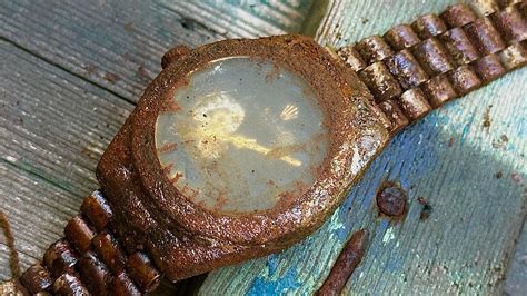 rusty rolex|ladies rolex water problems.